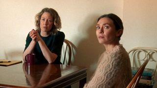 Carrie Coon and Elizabeth Olsen in His Three Daughters