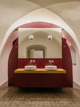 faktorenhaus workspace bathroom
