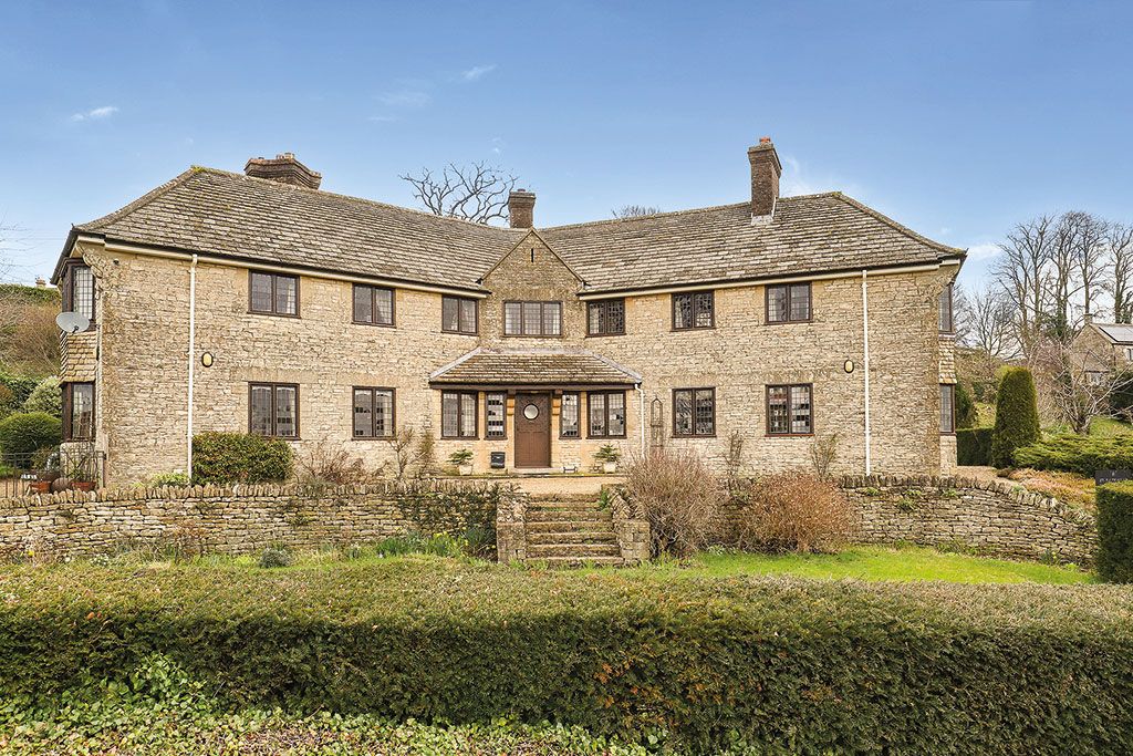 Arts &amp; Crafts properties for sale: St Raphaels, St Mary&rsquo;s, Brownshill, Stroud, Gloucestershire