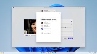 Microsoft Teams switch accounts in app