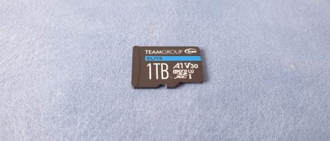 Teamgroup 1TB Elite A1 microSD card Hero