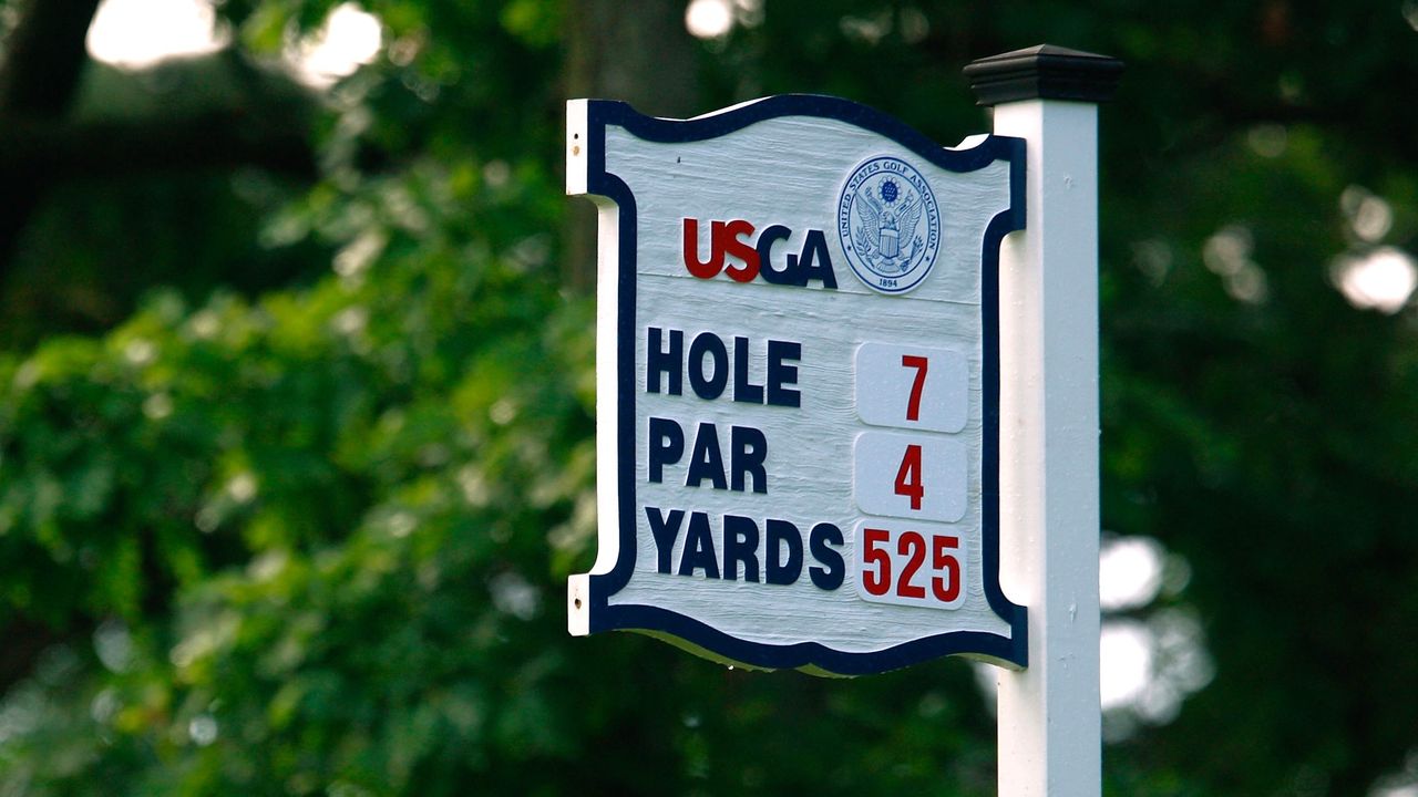 Par 4 tee sign USGA