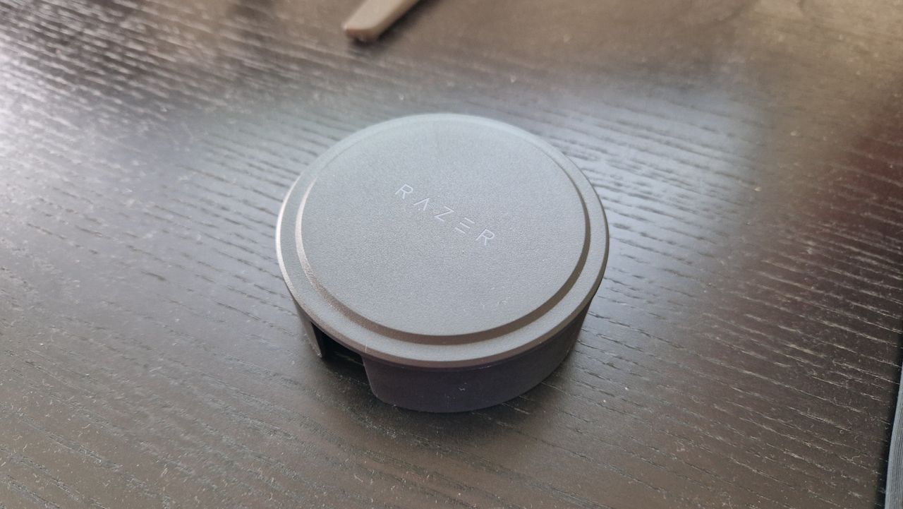 Razer Kiyo Pro Ultra lens cover image