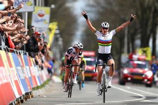 Chantal Blaak (Boels Dolmans) wins the Amstel Gold Race