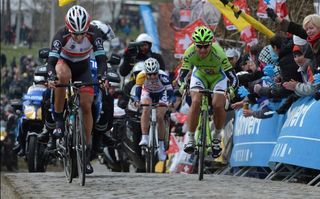 Fabian Cancellara (RadioShack Leopard) lays down the law on the final ascent of the Paterberg