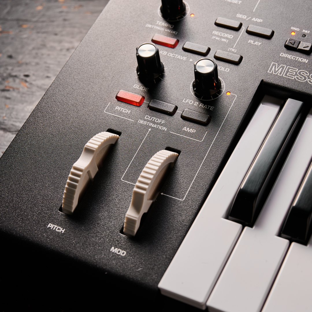 Moog Messenger
