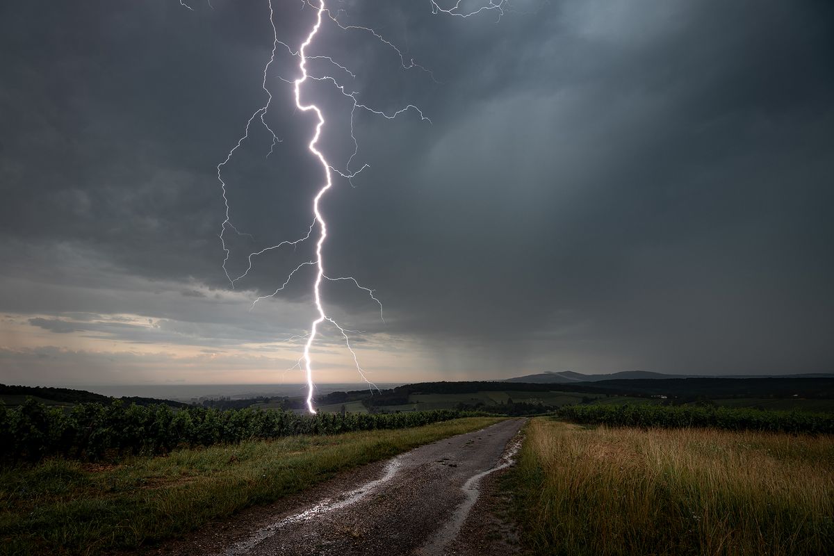 Photography competition celebrates storm chasing