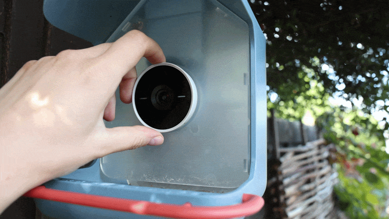 GIF mostrando la rotación del Bird Buddy 2