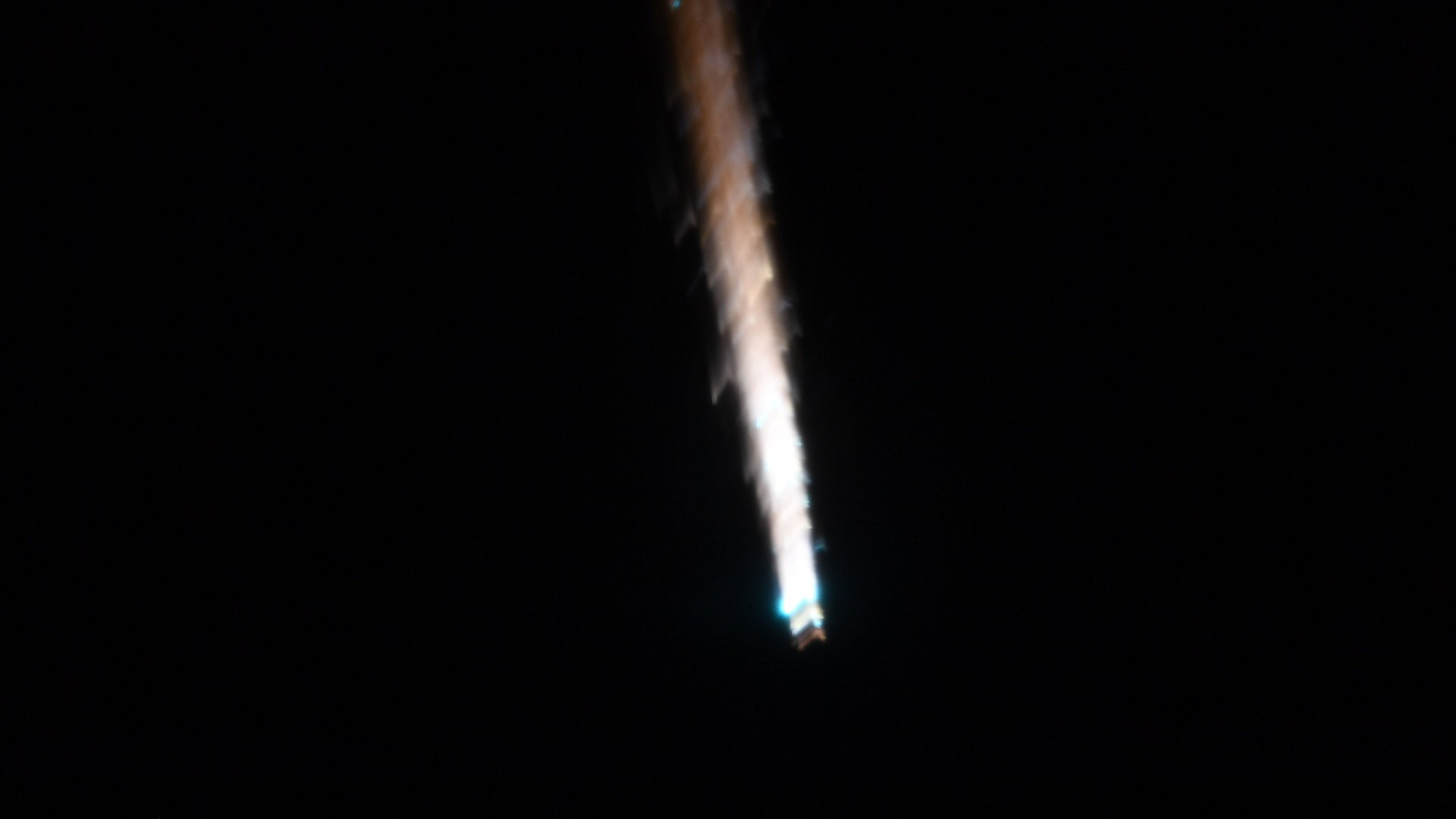 ISS astronauts watch Russian cargo ship burn up in Earth’s atmosphere (photos) Space