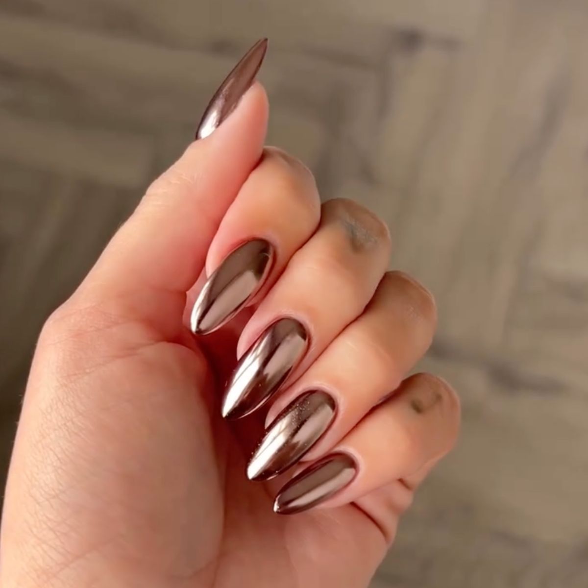 Chrome nails