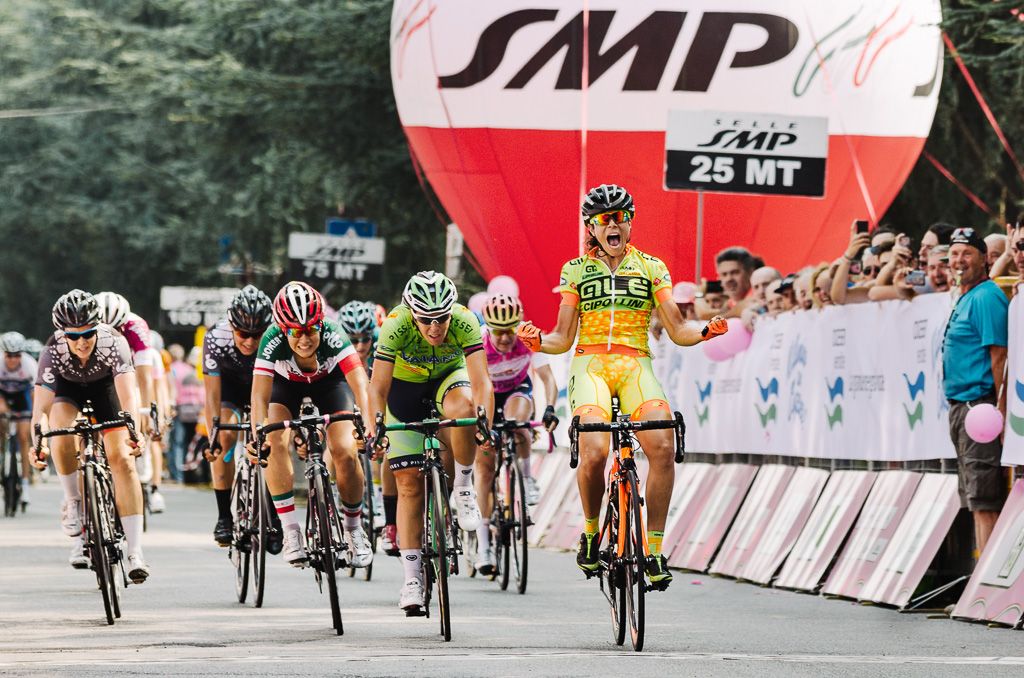 Annalisa Cucinotta (Ale Cipollini) wins stage 4