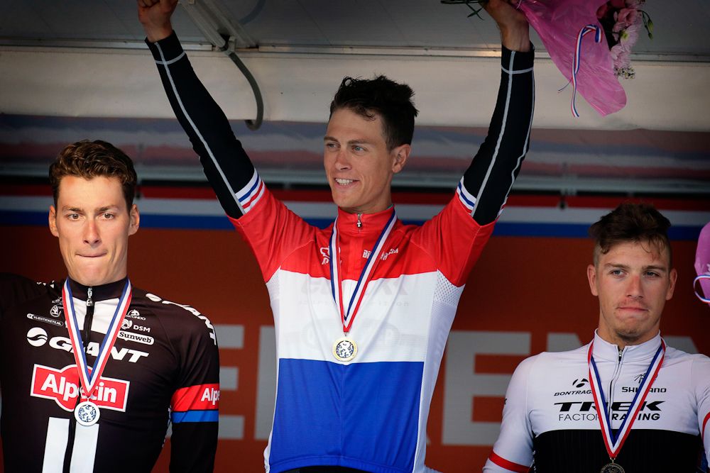 Niki Terpstra in the champion's jersey.