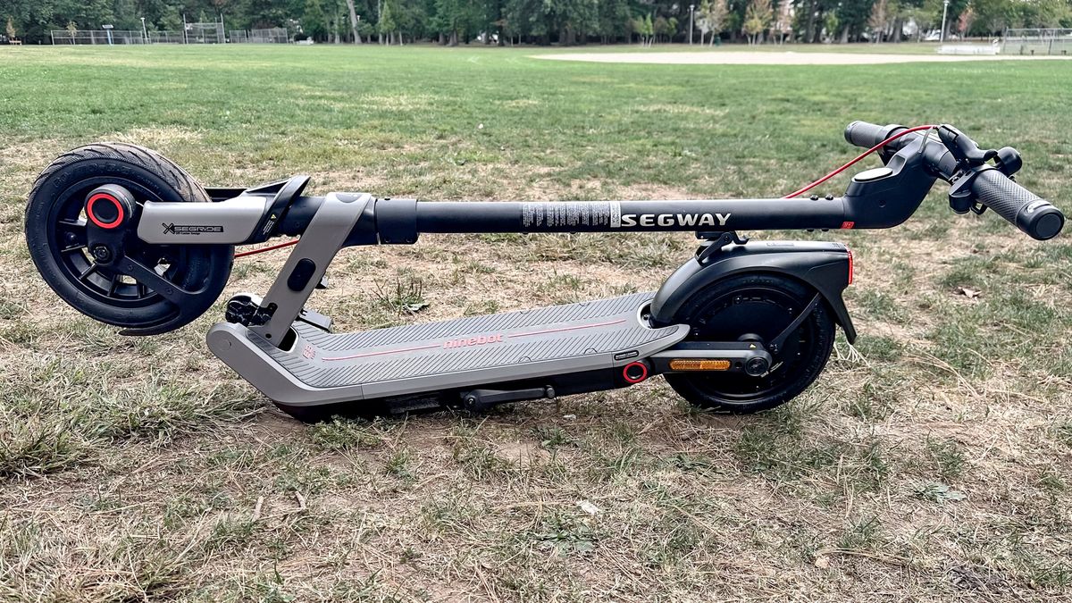 Segway Ninebot E3 Pro in a public park