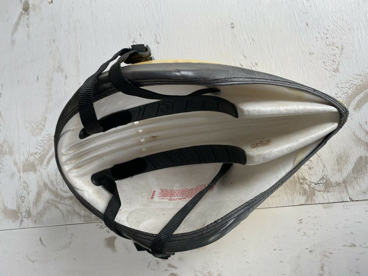 The inside of the Aerohead is pretty basic compared to today's more protective aero helmets