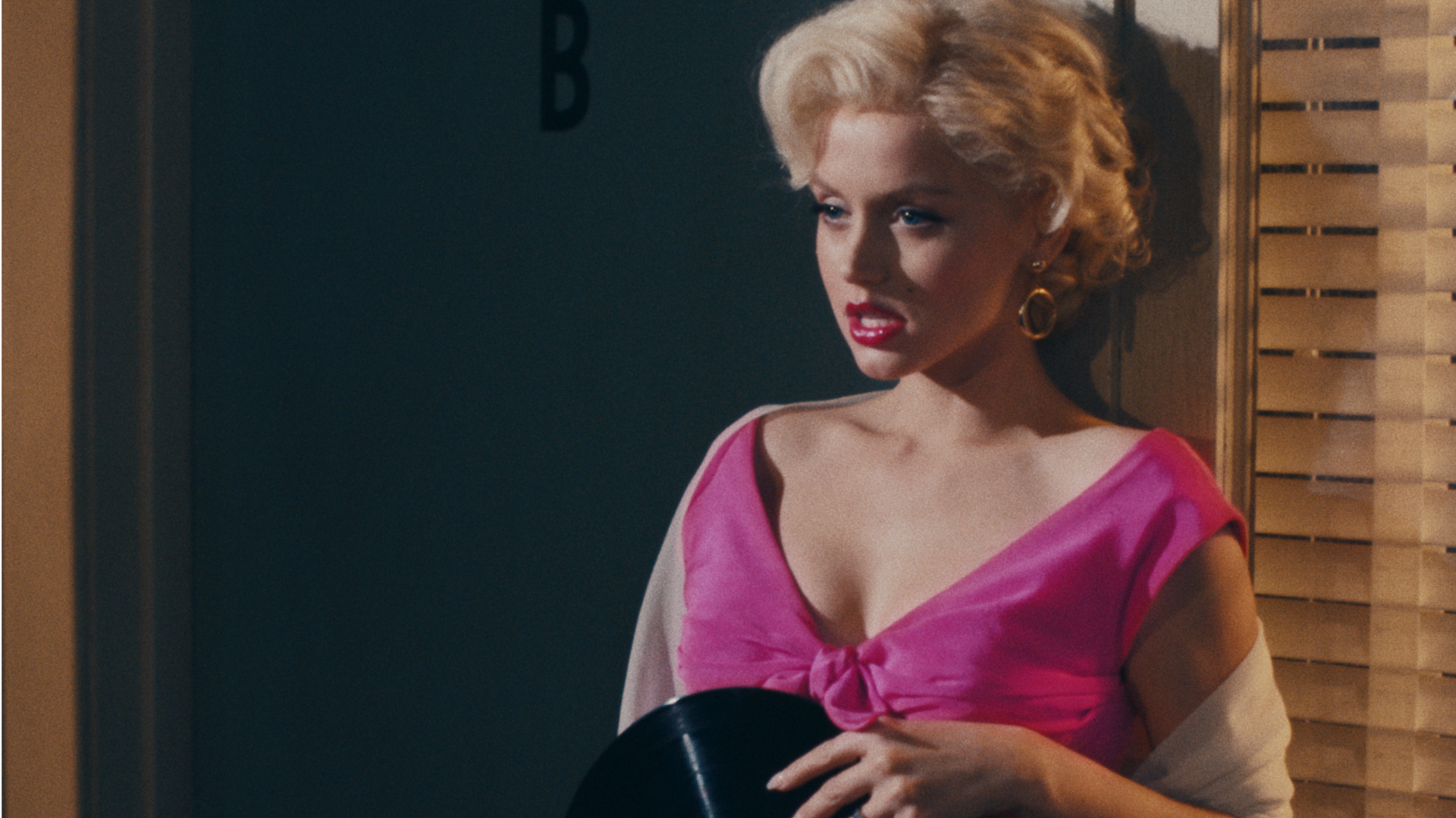 Blonde review: "Ana de Armas is luminous in a kaleidoscopic study of Marilyn Monroe" | GamesRadar+