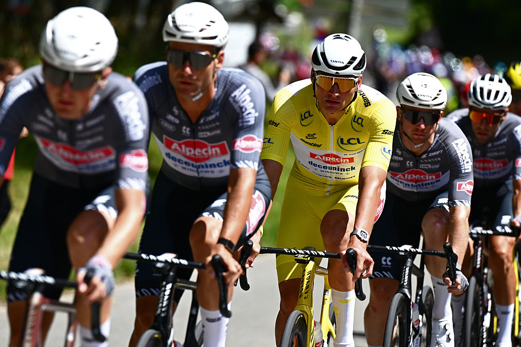 Tour de France stage 4 Live – Alpecin-Deceuninck and Van der Poel keeping strong break on tight leash in final 100km