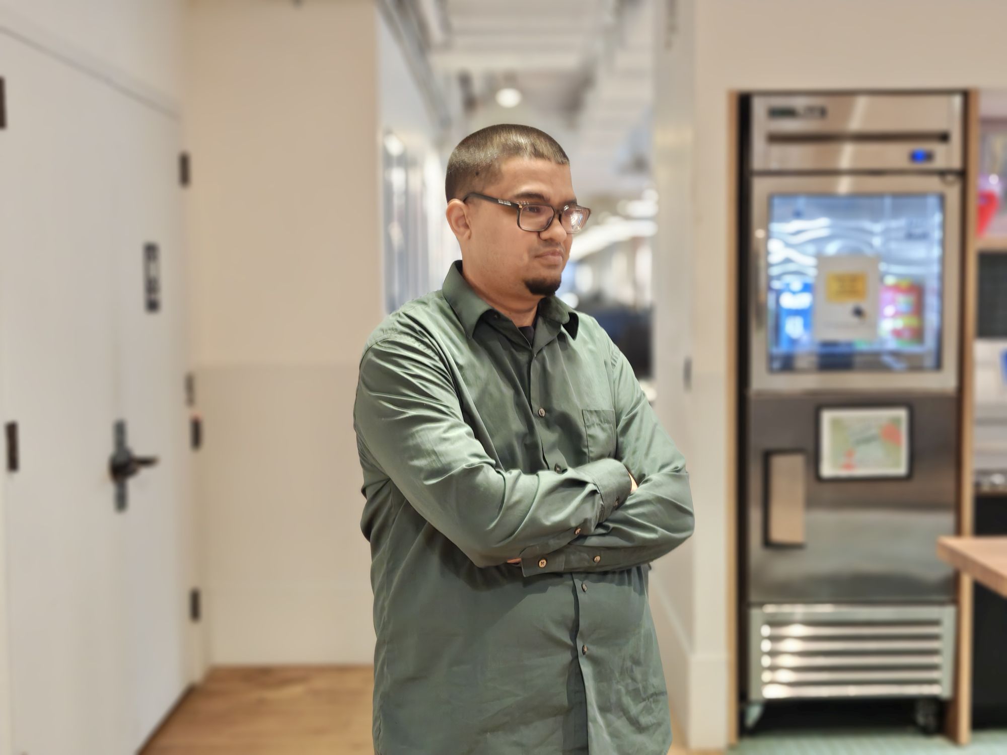 Motorola Razr Ultra 2025 portrait sample.