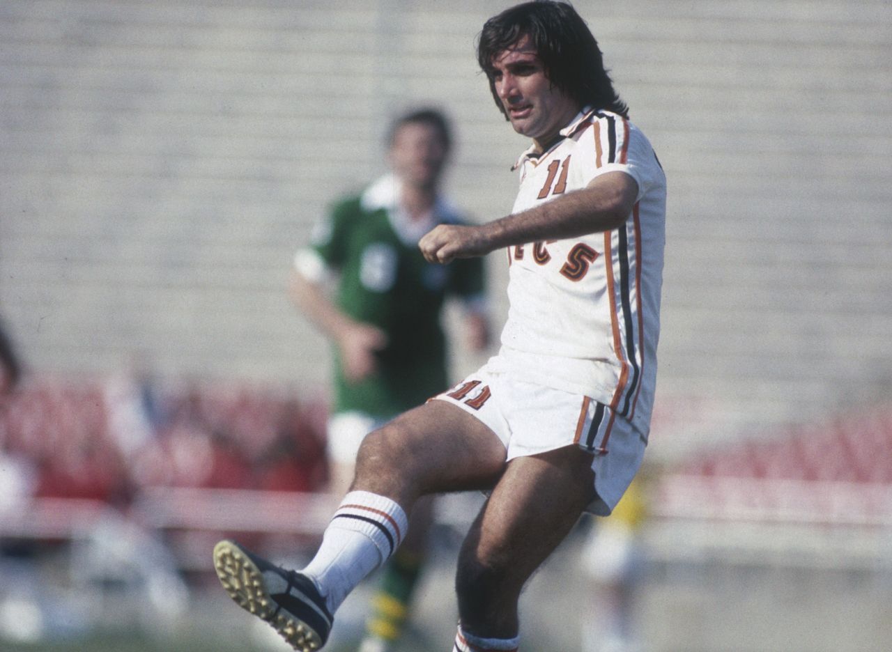 George Best in action for the Los Angeles Aztecs, 1978