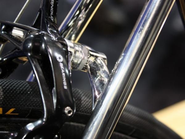 The rear of the brake bridge is gently rounded