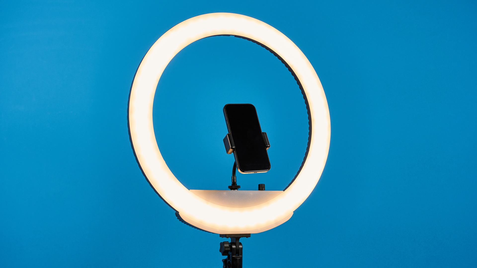 A Westcott 18-inch Bi-Color LED Kit ring light