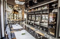 salut, decanter Retailer awards