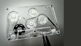 Analogue tape loop by Battery Operated