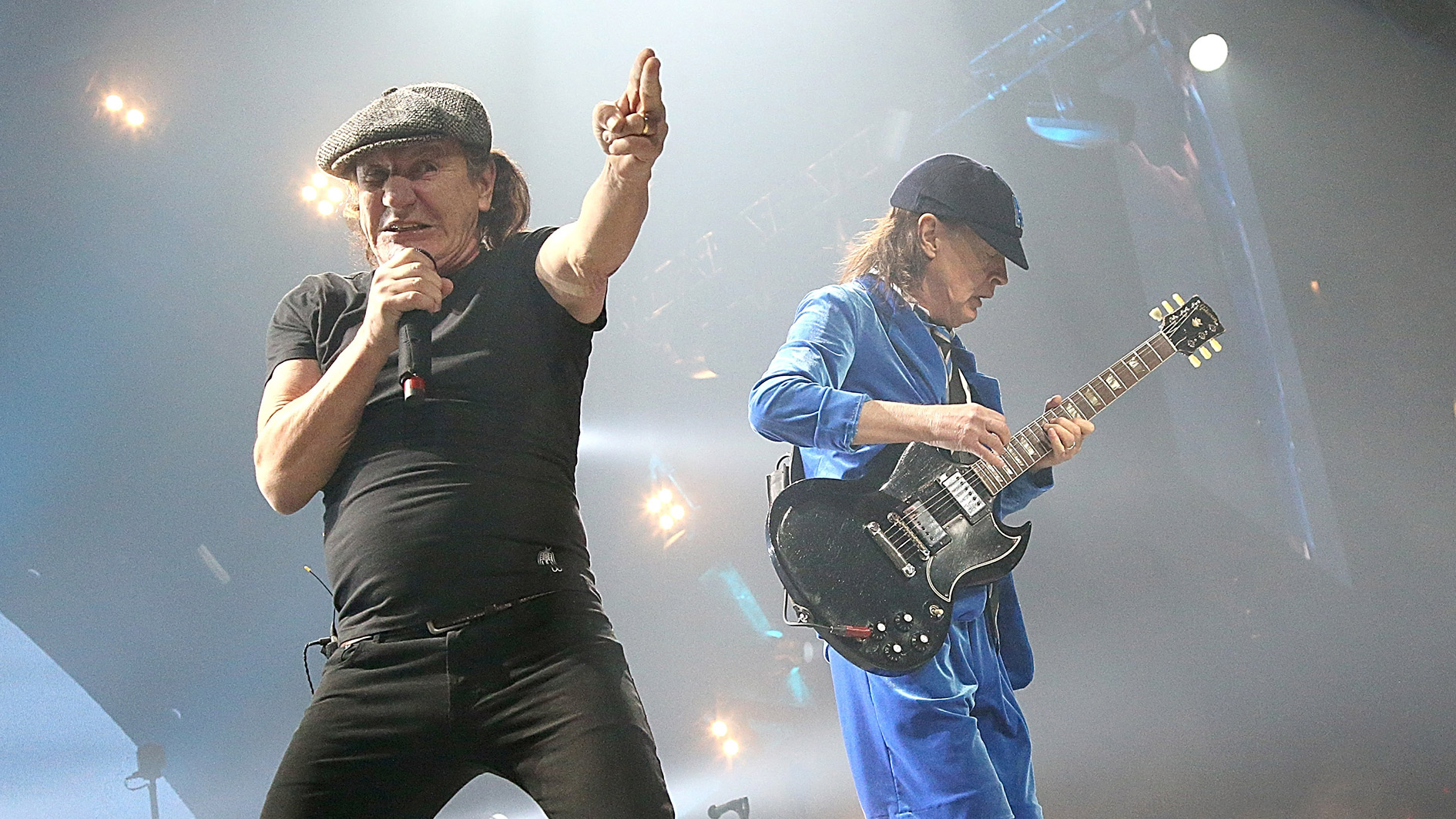 Skråstreg spiller Ironisk Brian Johnson “told not to” answer questions about the future of AC/DC, as  it's the band's “official line” | Guitar World
