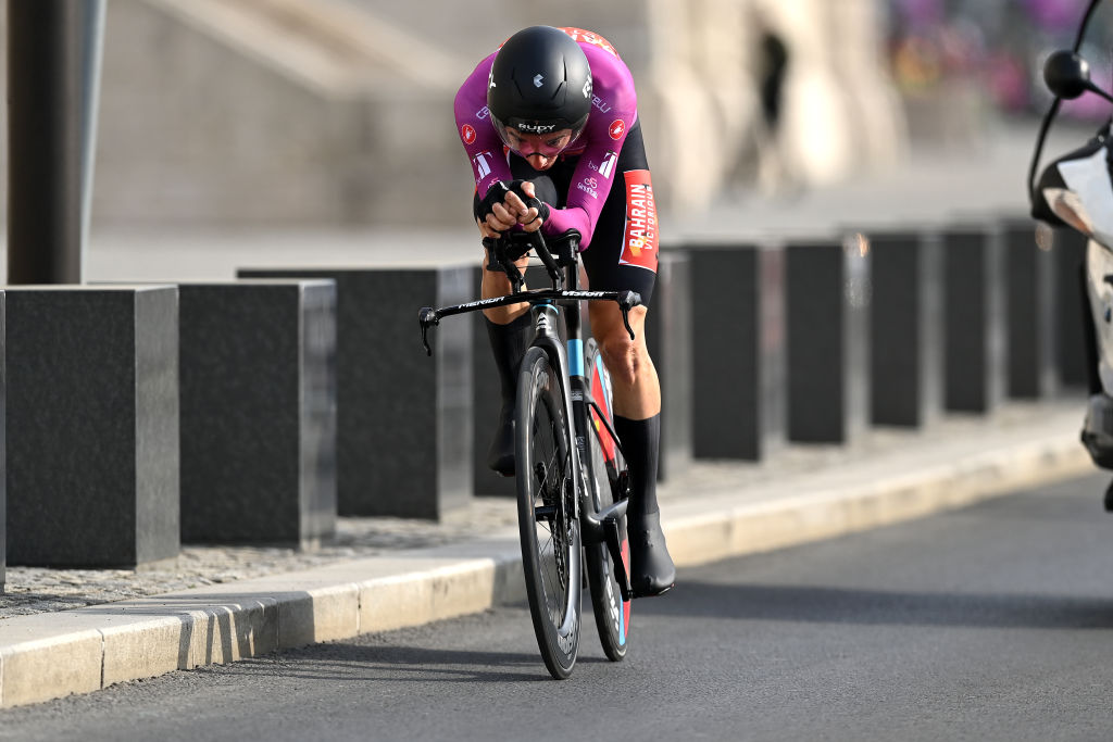 BUDAPEST HUNGARY  MAY 07 Pello Bilbao Lpez De Armentia of Spain and Team Bahrain Victorious purple points jersey sprints during the 105th Giro dItalia 2022 Stage 2 a 92km individual time trial stage from Budapest to Budapest  ITT  Giro  WorldTour  on May 07 2022 in Budapest Hungary Photo by Stuart FranklinGetty Images