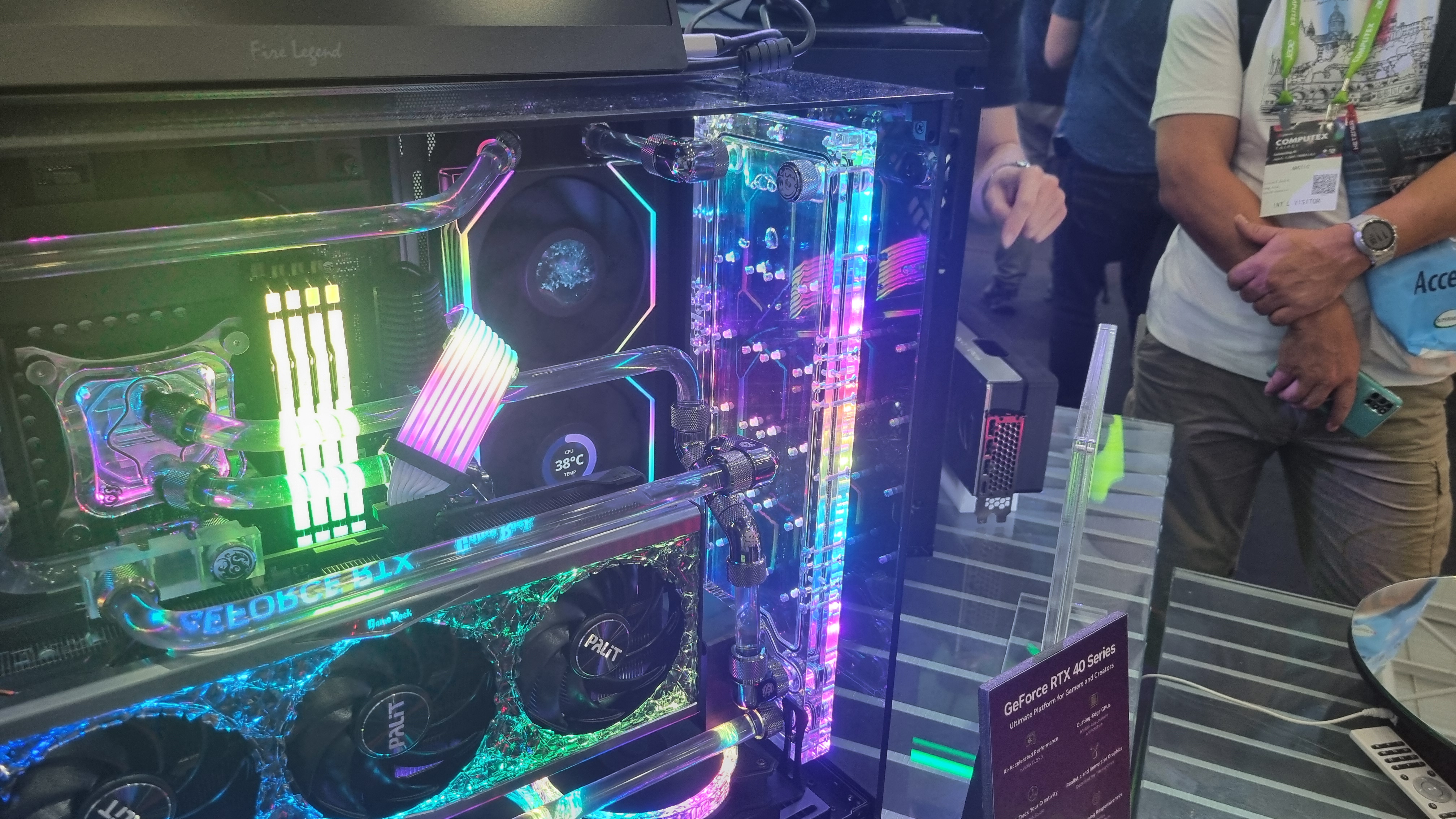 A transparent waterblock in a Thermaltake case at Computex 2024