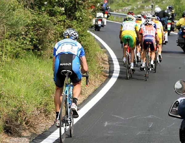 Say arrivederci to the leaders, Paolo. Paolo Savoldelli found the pace a little too high near the finish today
