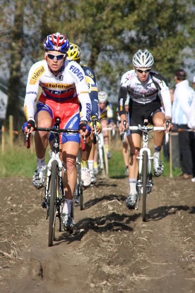 Stybar led the chase.