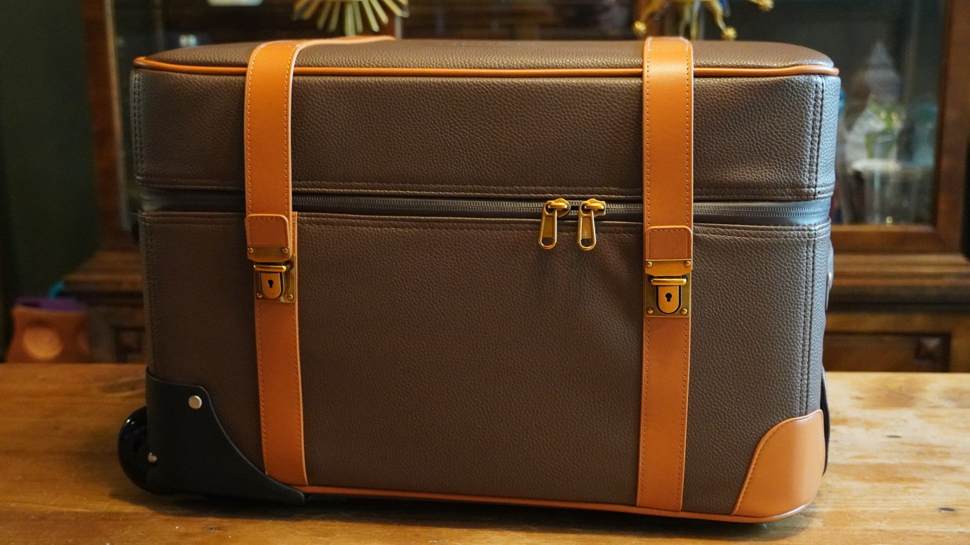 The storage case for the Hisense XR10.