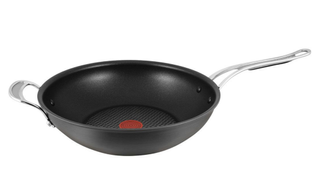 Jamie Oliver by Tefal wok with red hot point centre