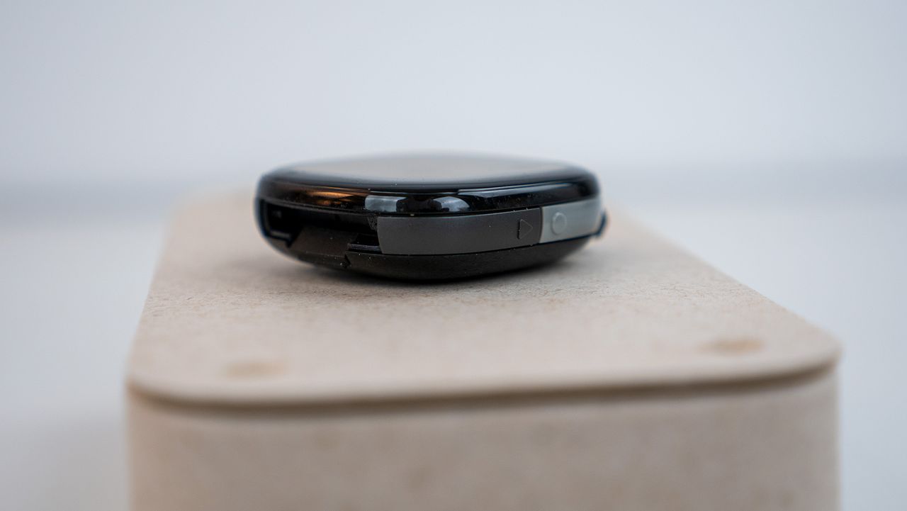 A close look at the Fitbit Ace LTE hardware