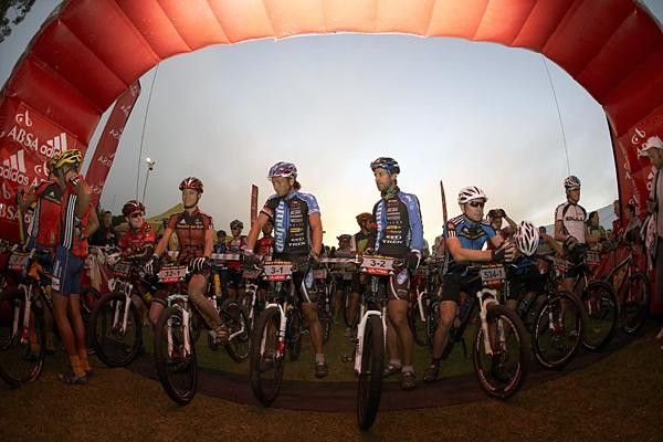 The leading teams line up for a long day in the saddle