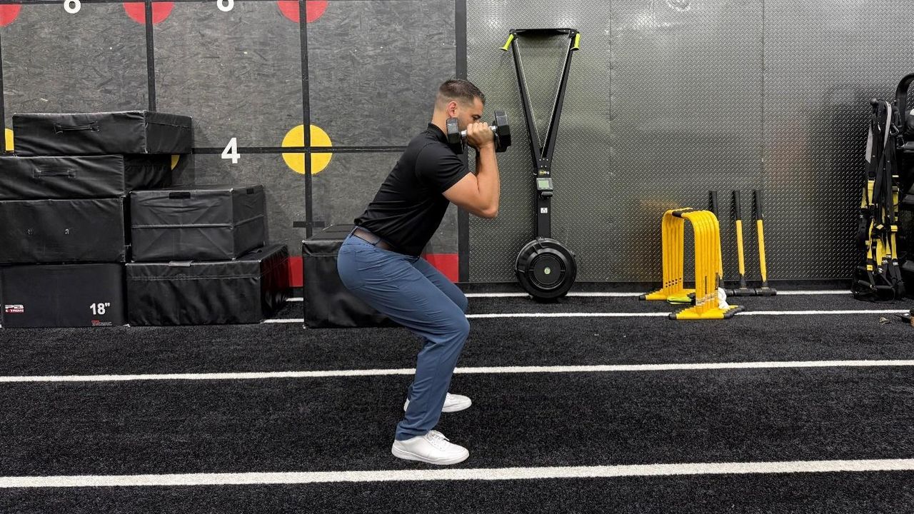 man doing exercise in the gym