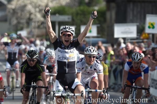Laurent Pichon (Bretagne - Schuller) won the final stage.