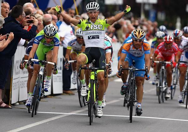 Oscar Gatto (ISD-Neri) takes his first victory of the 2010 season.