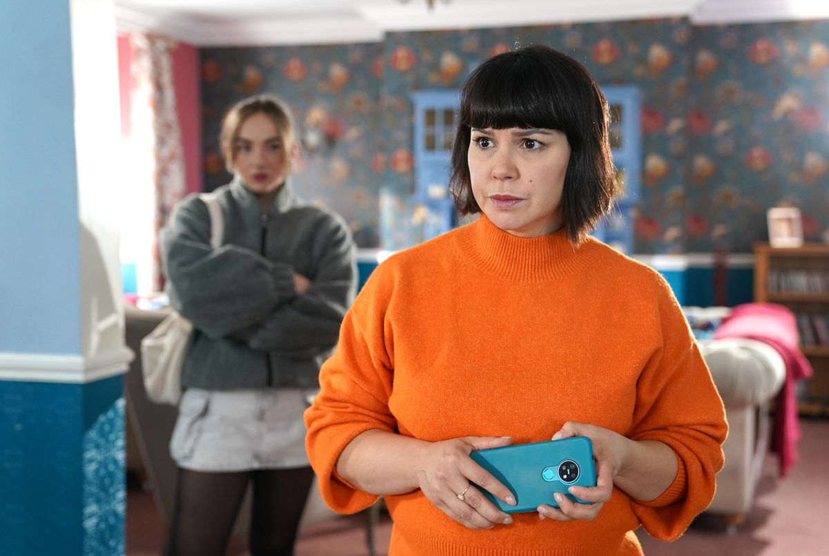 Hollyoaks spoilers: Nancy Osborne is struggling! | What to Watch