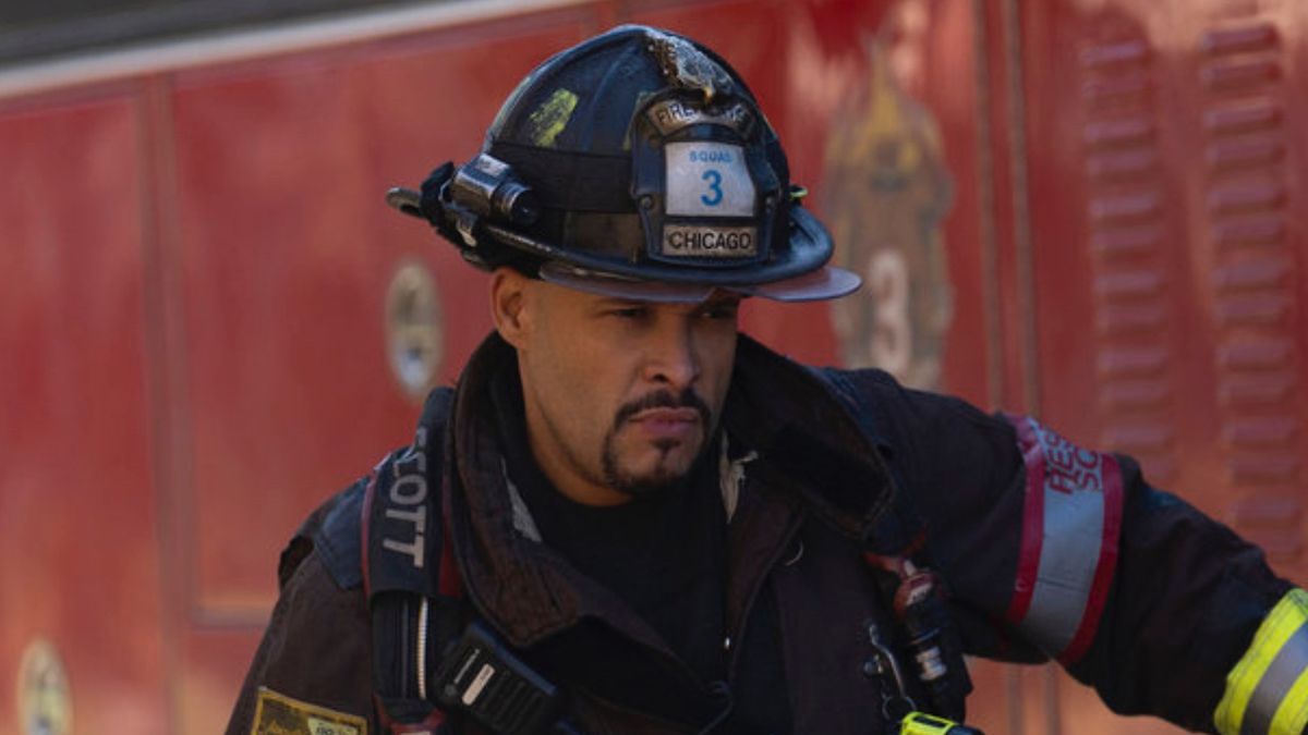 Joe Minoso as Cruz in Chicago Fire Season 13x10