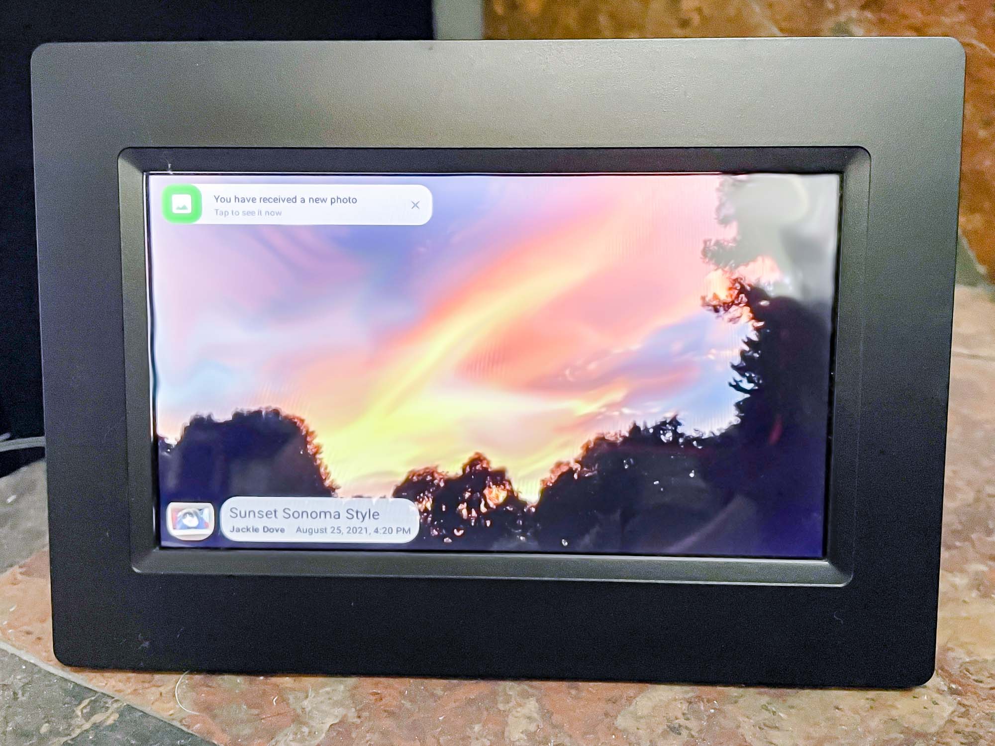 Feelcare 7 Inch Smart WiFi Digital Picture Frame review