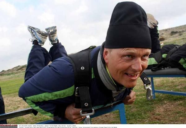 Bjarne Riis goes through the training session