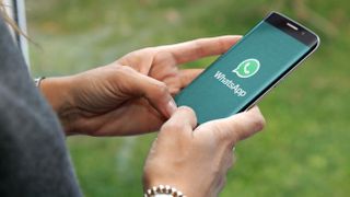 如何在WhatsApp上发送正在消失的照片和视频