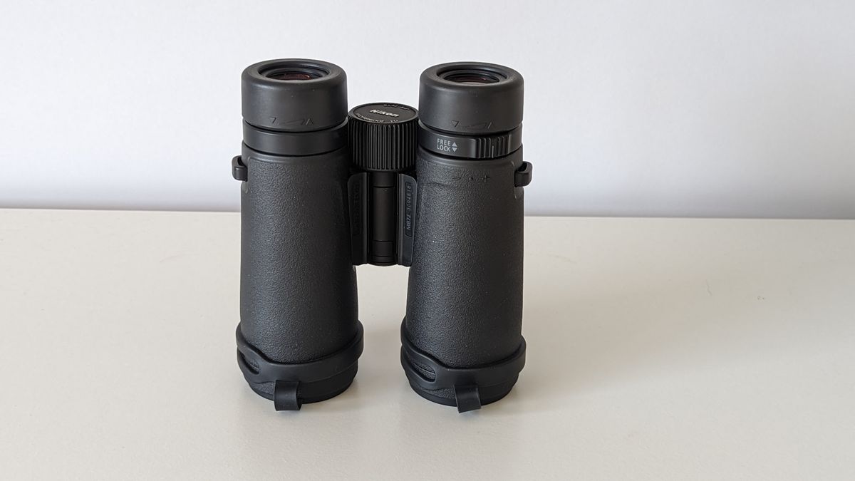 Nikon Monarch M7 8x30 Binoculars – Roof Prism, Fogproof, Waterproof, New In Box, 4580130921650