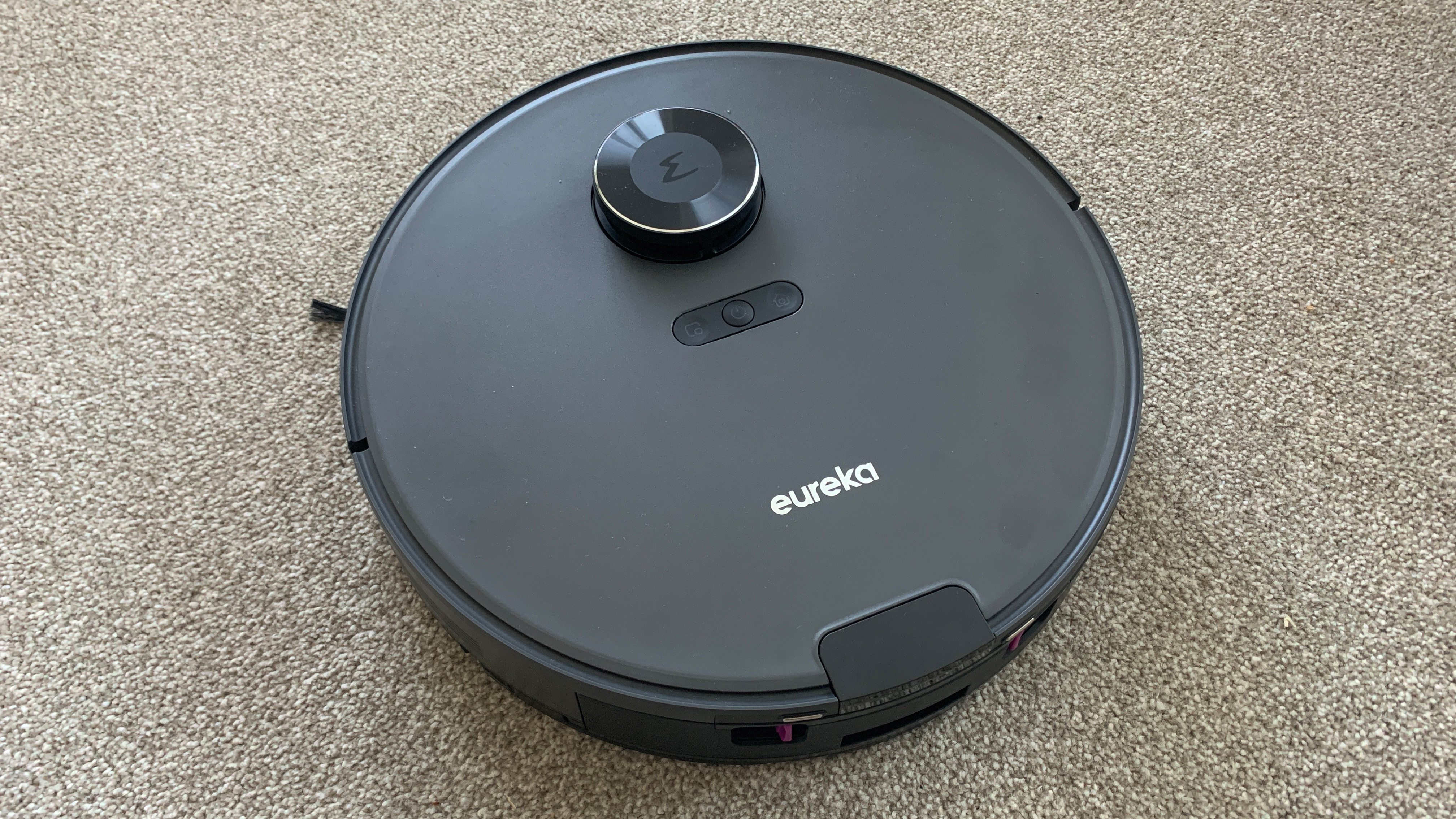 Eureka E10s review: a hybrid vacuum and mop system for everyday cleaning