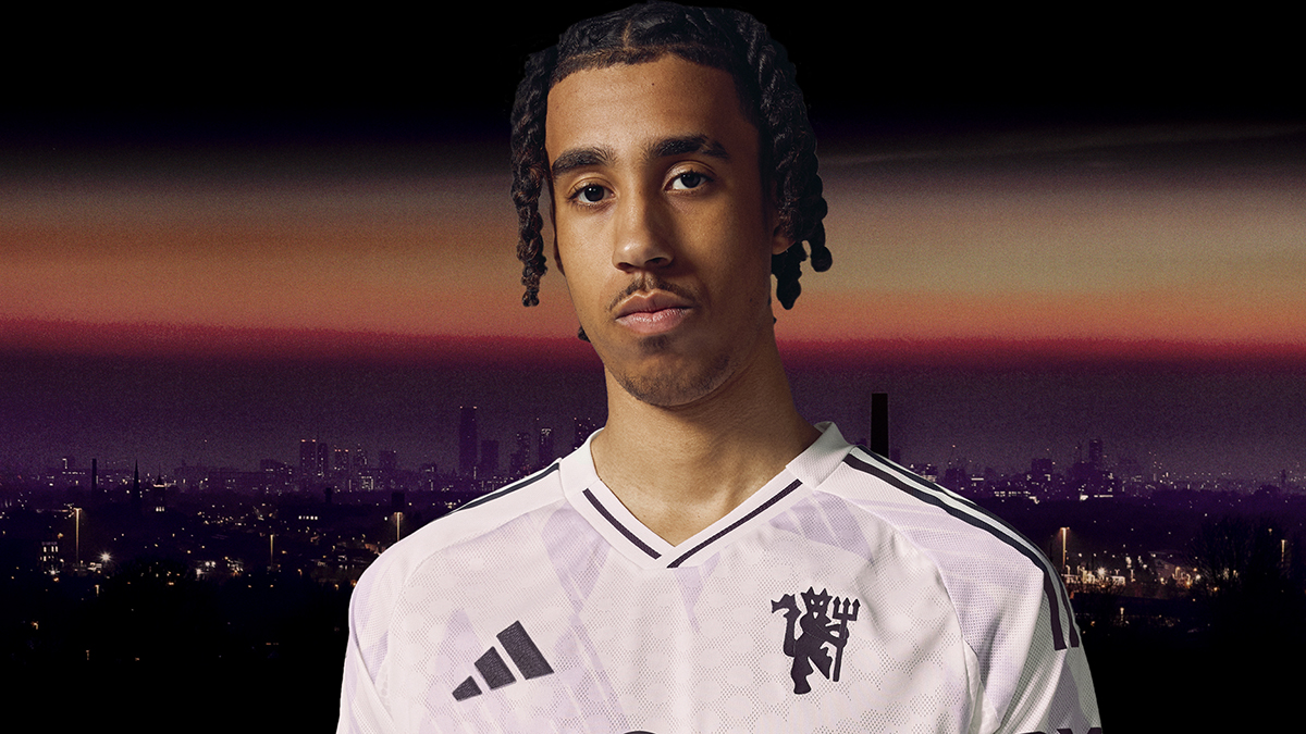 Adidas Manchester United 2025/26 away kit