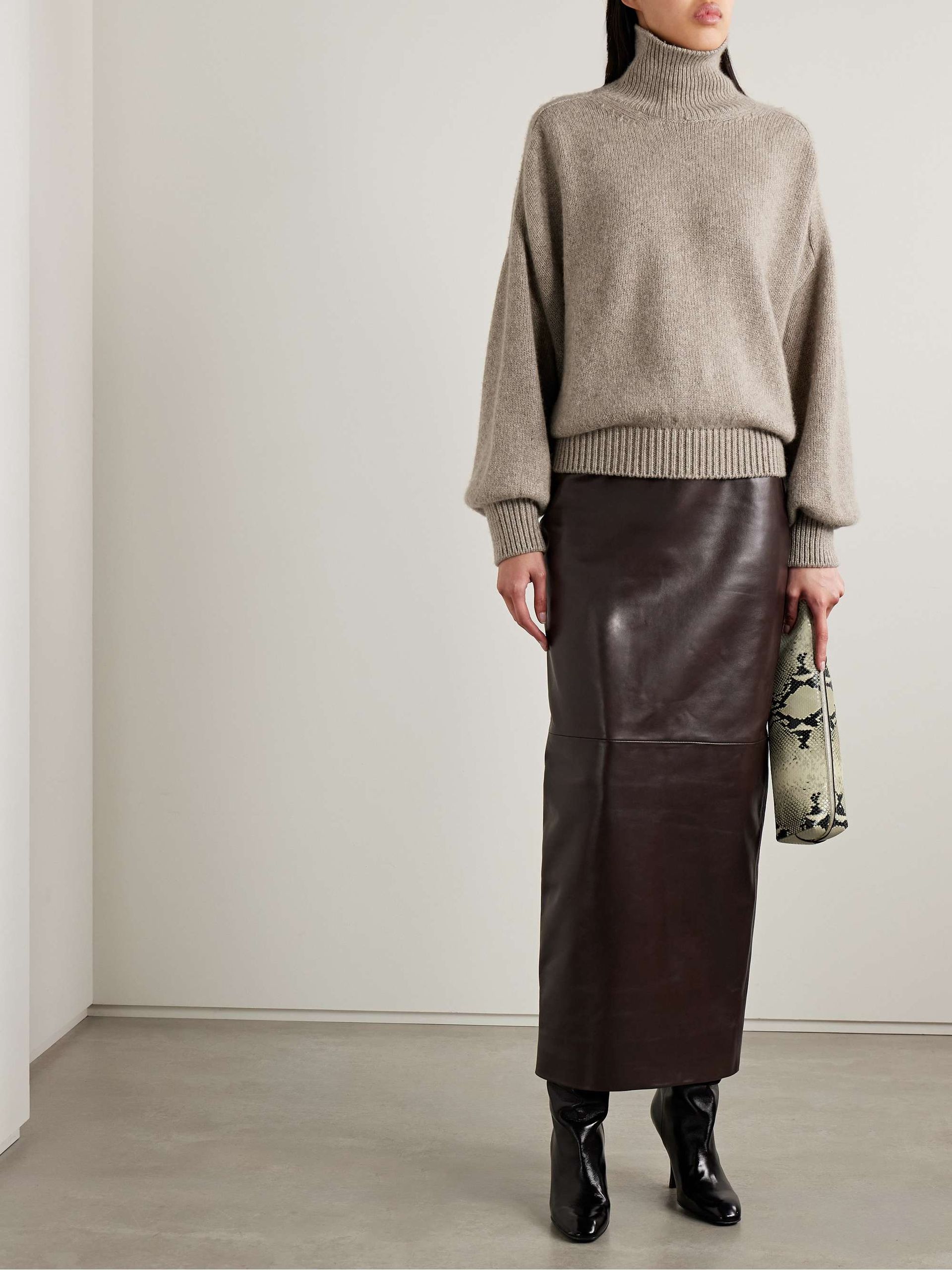 Willem Cashmere Turtleneck Sweater