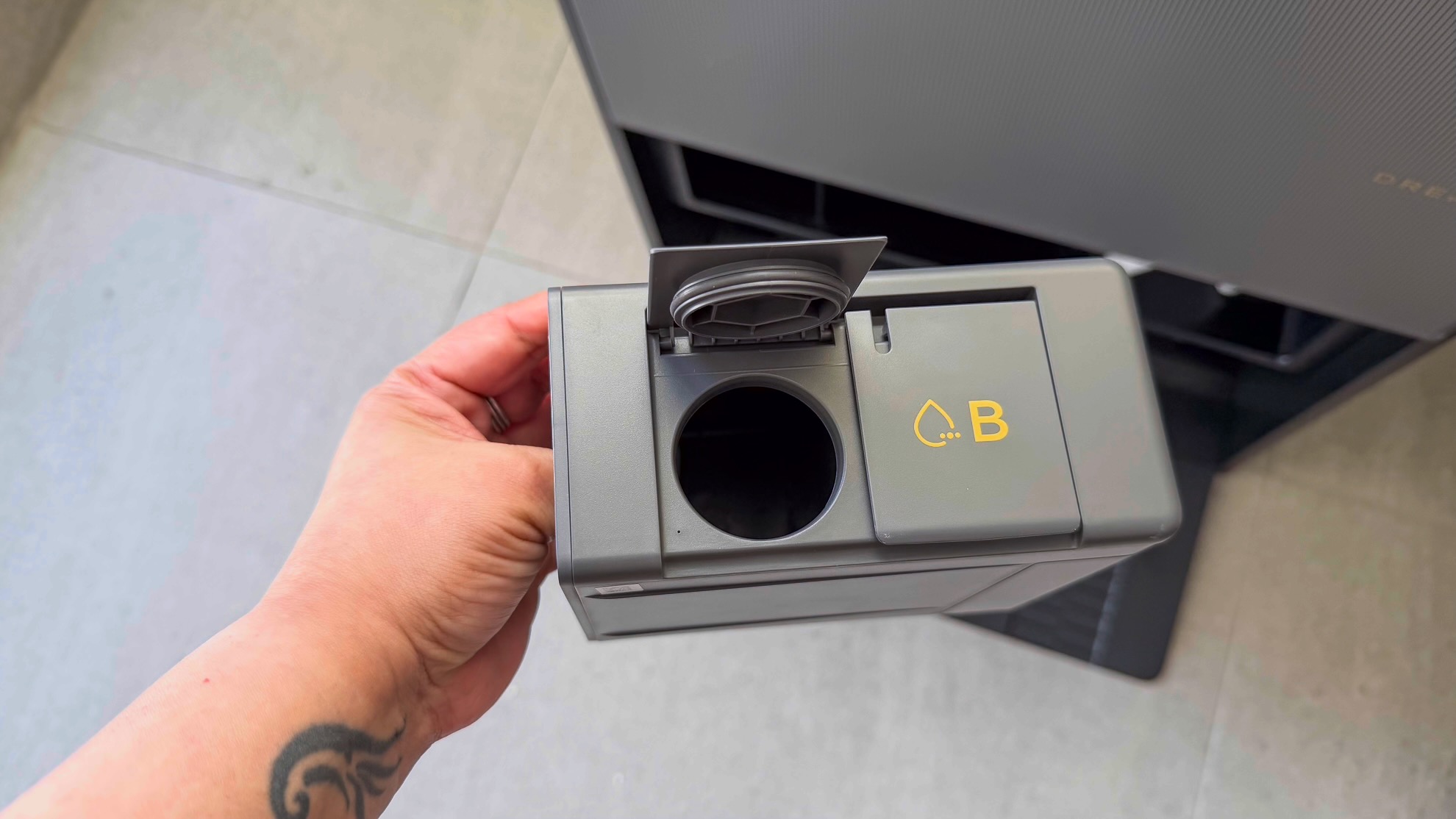 Dreame Aqua10 Ultra soap dispenser