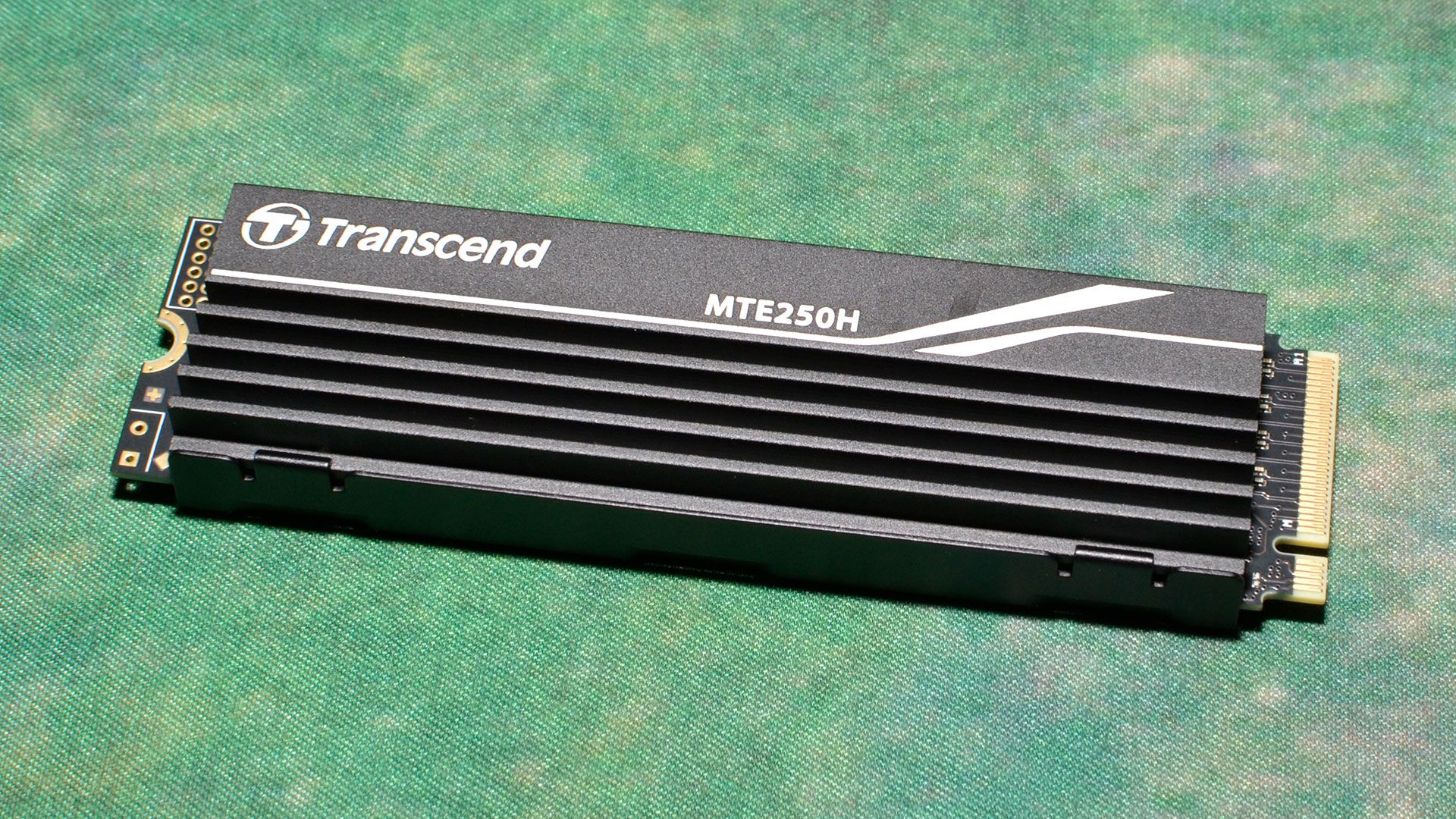Transcend 250H SSD Review: The Pricey Option | Tom's Hardware
