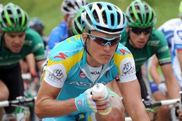 Alexandre Vinokourov of Astana looks serious as he prepares to take a drink